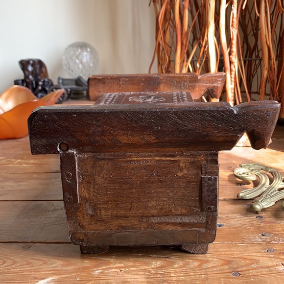 Old World Horse Box - Picture 4 of 13